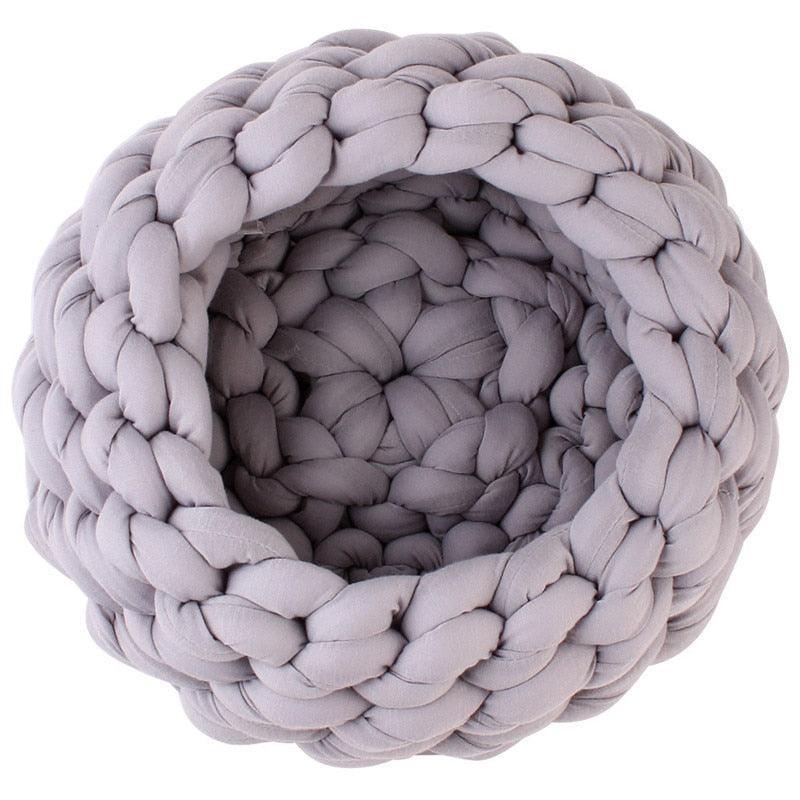 Lisslune | Luxurious handwoven wool pet bed for supreme comfort and elegance