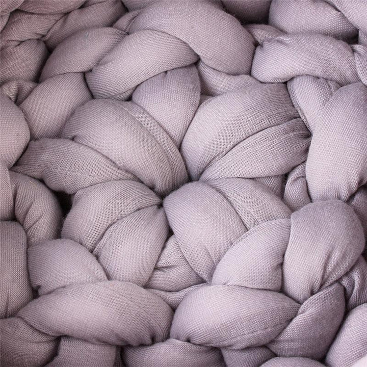 Lisslune | Luxurious handwoven wool pet bed for supreme comfort and elegance