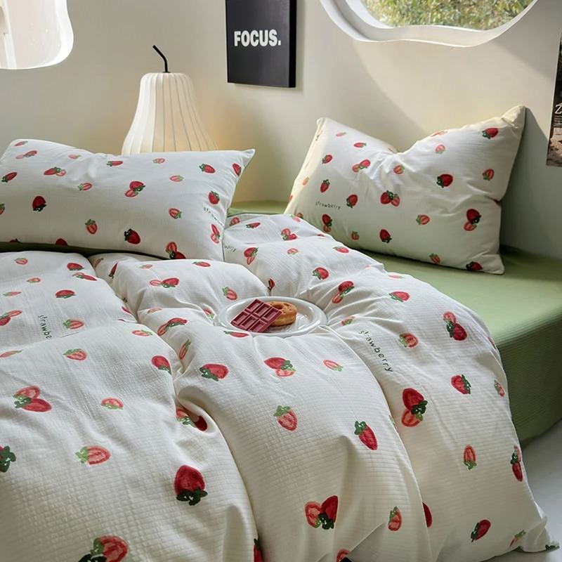 Rynx | Cute Strawberry Print Bedding Set