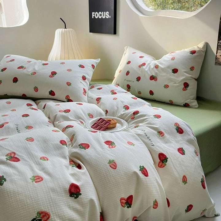 Rynx | Cute Strawberry Print Bedding Set
