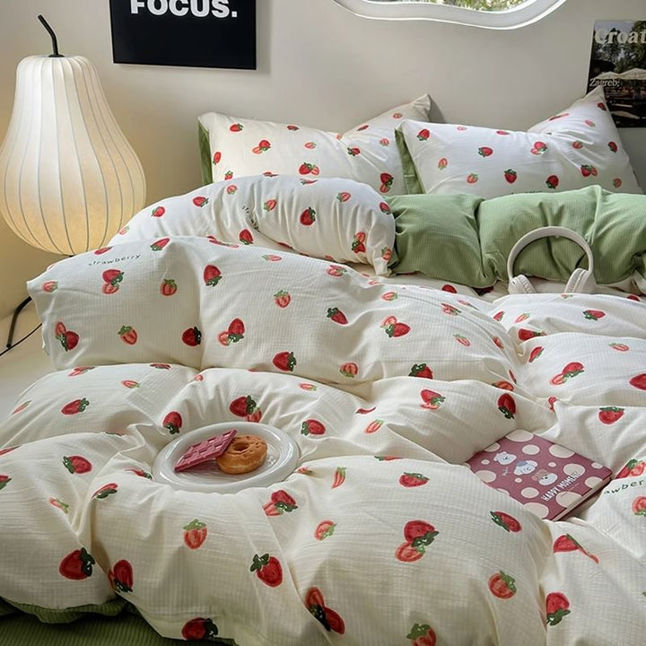 Rynx | Cute Strawberry Print Bedding Set