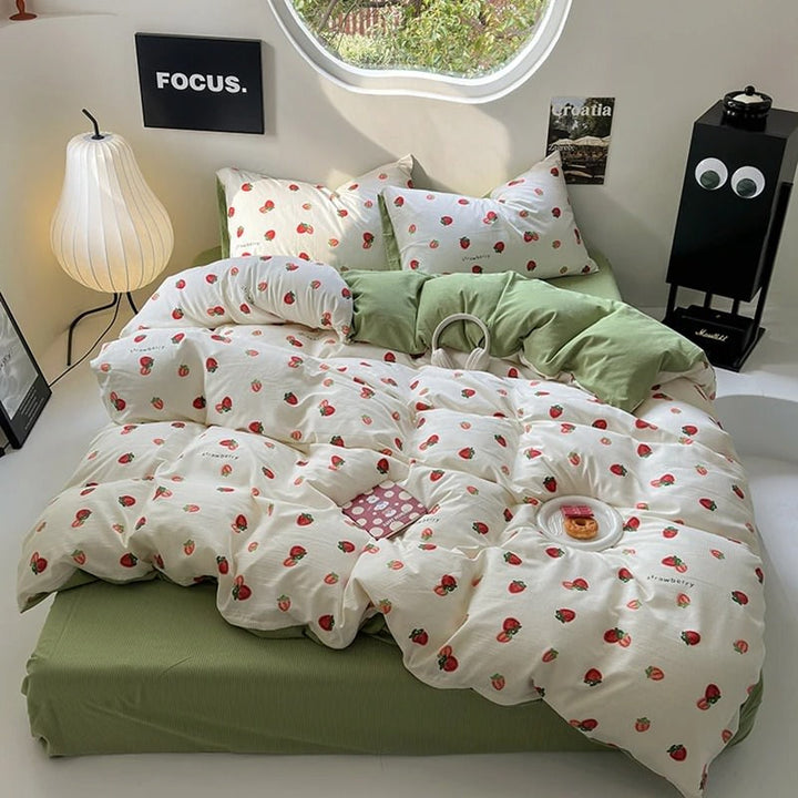 Rynx | Cute Strawberry Print Bedding Set