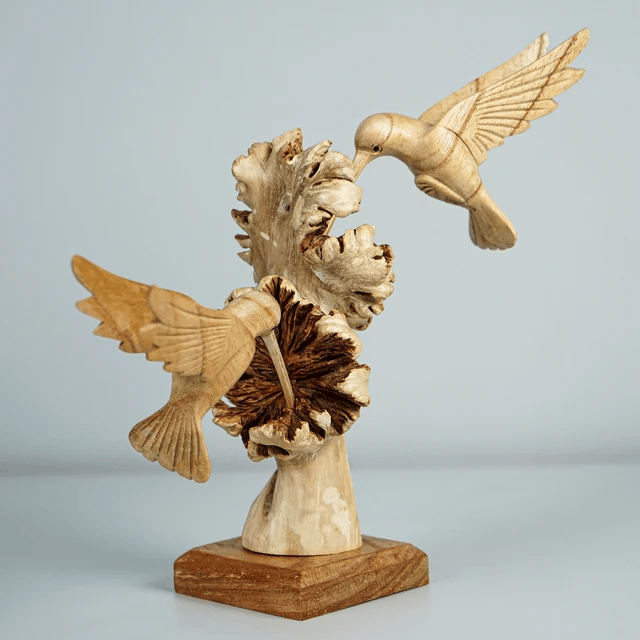 Lisslune | Hummingbird Feeding on a Flower, Handmade Sculpture