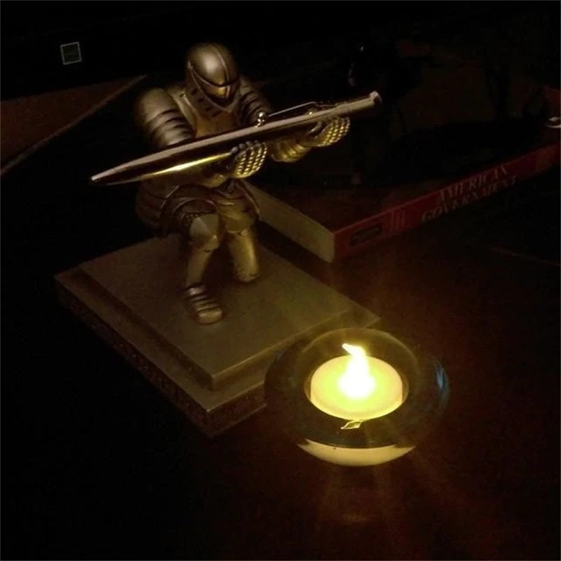 Lisslune | knight pen holder