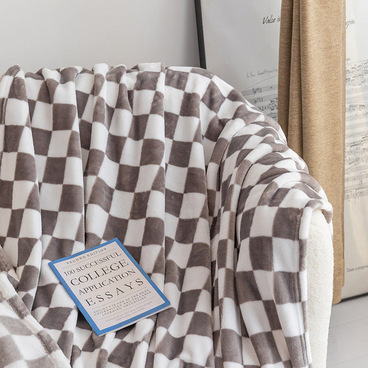 Lisslune | Stylish blanket in checkered pattern for your home