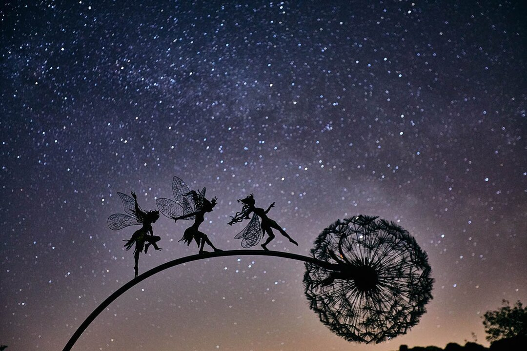 Lisslune | Perfect Wonderland Garden Decoration -The Naughty Spirits Are Dancing