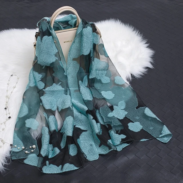 Lisslune | Silk scarf with cut flowers hollow motif