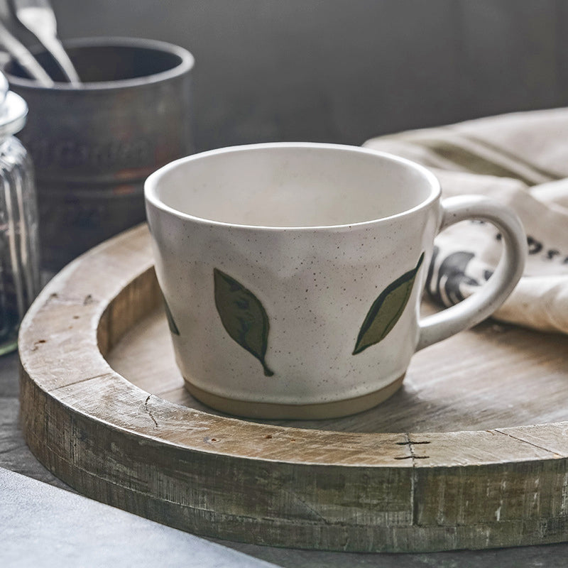 Lisslune | Mug with hand-painted leaves