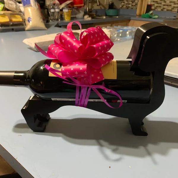 Lisslune | WineHound – Dachshund Wine Bottle Holder
