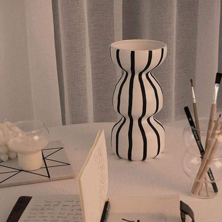 Lisslune | HANAMI – Elegant ceramic vase for stylish spaces