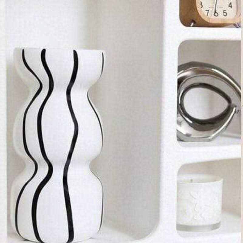Lisslune | HANAMI – Elegant ceramic vase for stylish spaces