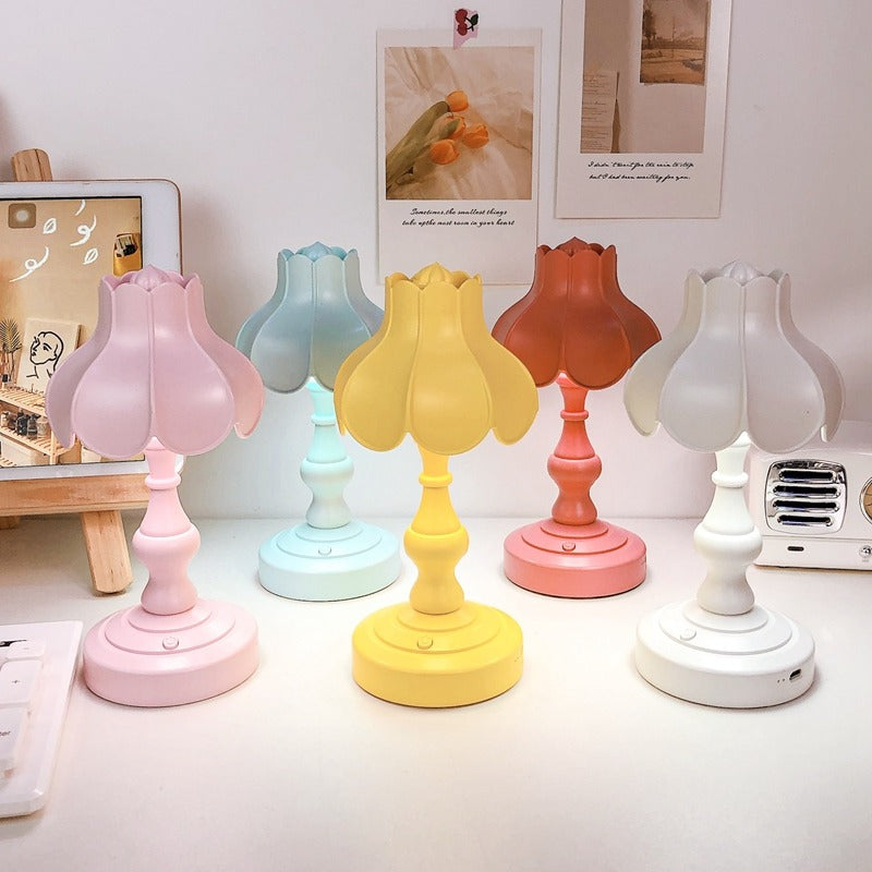 Rynx | Pastel Lotus Table Lamp