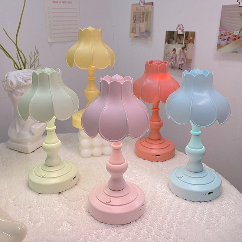 Rynx | Pastel Lotus Table Lamp