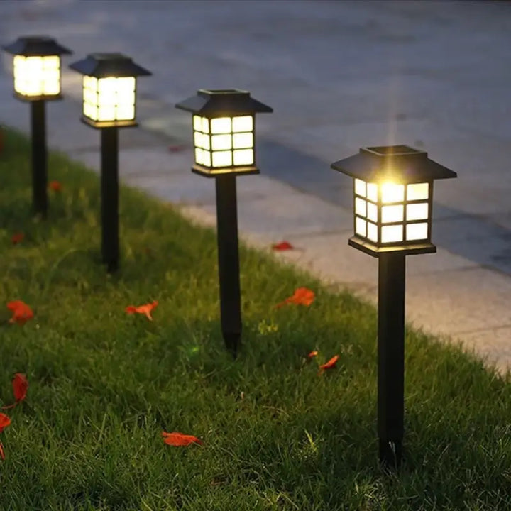 Lisslune | Solar Garden Lights in Lantern Style – Waterproof LED Path Lighting for Outdoor Areas