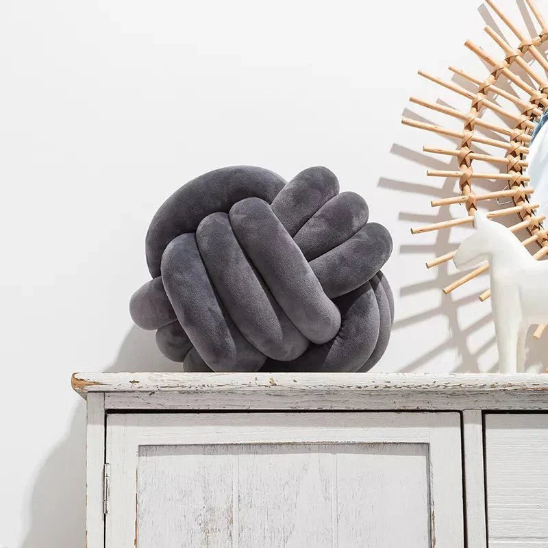 Lisslune | Decorative knotted suede-look ball soft cushion