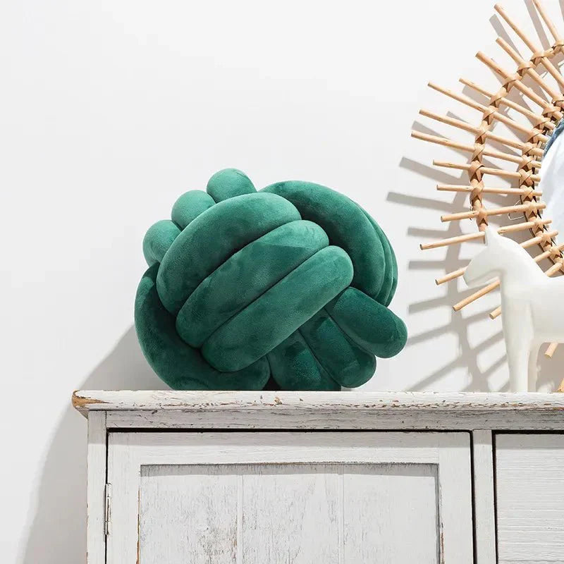 Lisslune | Decorative knotted suede-look ball soft cushion