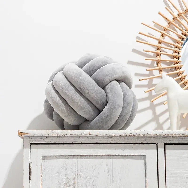 Lisslune | Decorative knotted suede-look ball soft cushion