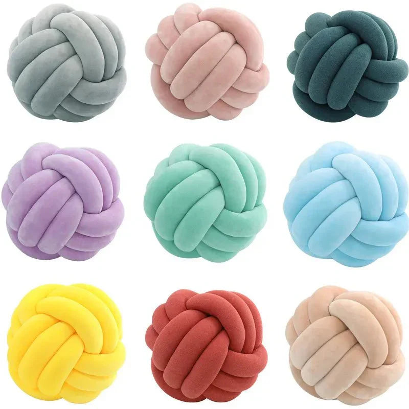 Lisslune | Decorative knotted suede-look ball soft cushion