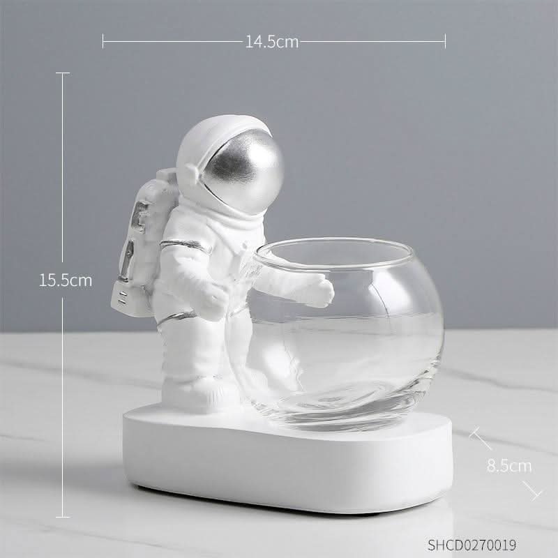 Lisslune | ASTROVA – Creative Astronaut Plant Vases for Modern Living