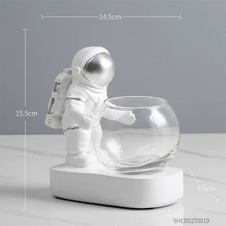 Lisslune | ASTROVA – Creative Astronaut Plant Vases for Modern Living