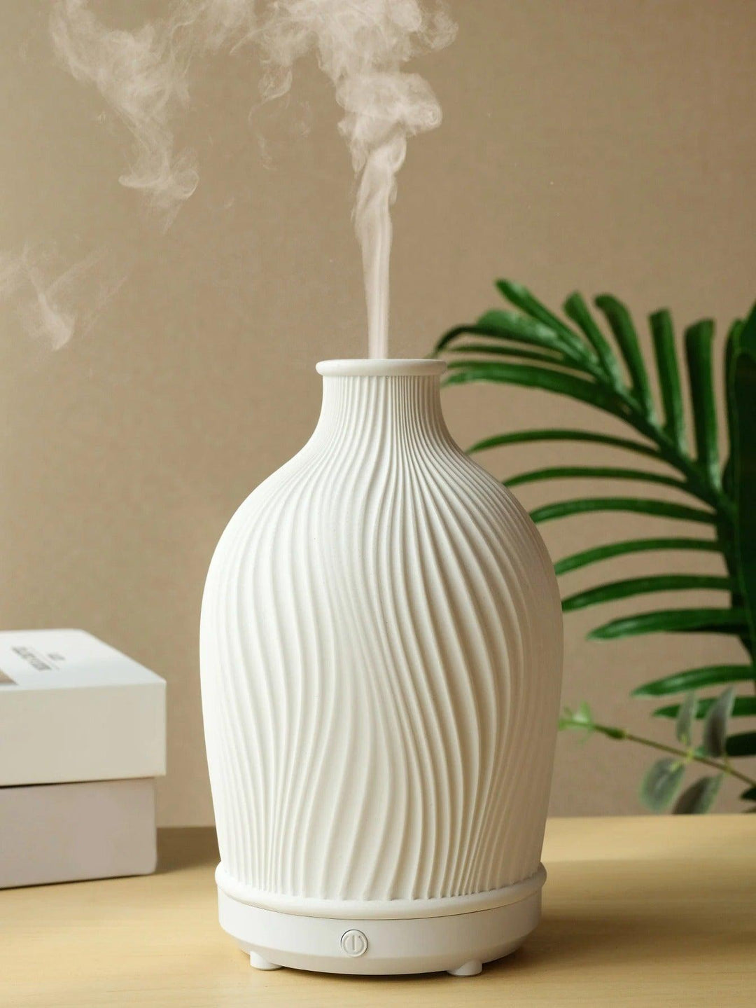Lisslune | VaseMist – Ultrasonic Aroma Diffuser in Modern Vase Design (Resin)