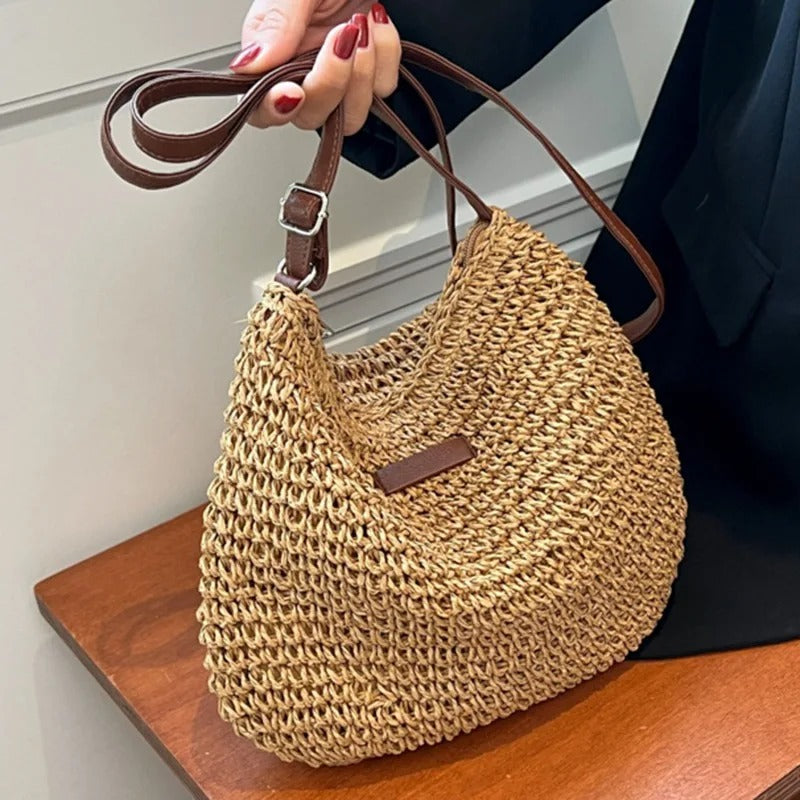 Lisslune | Isabelle Ladies Handbag – Minimalist Design and Practical Size