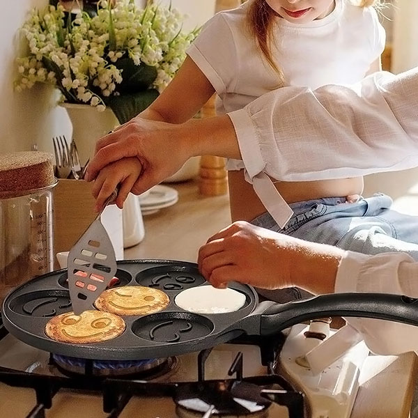 Lisslune | Smiley Pancake PanFun Breakfast for Kids & Adults