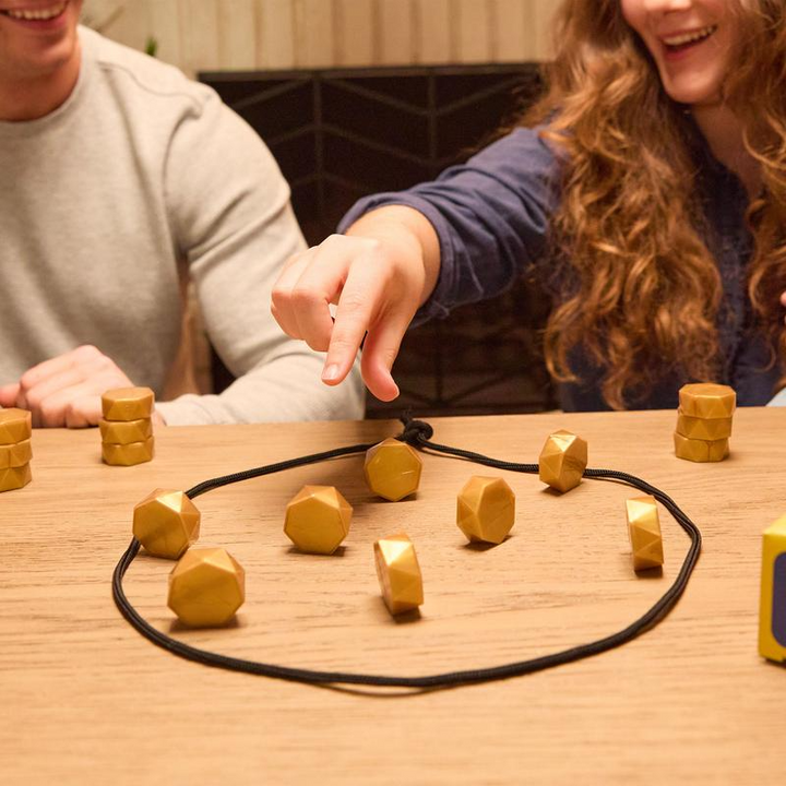 Lisslune | Magnetic Strategy Game Plan. Move. Overcome.