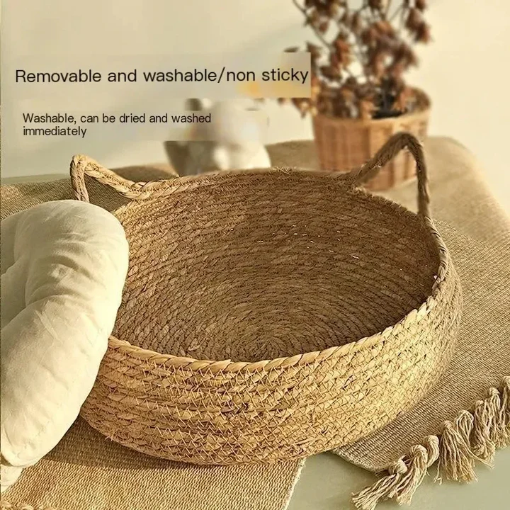 Lisslune | Handmade Woven Cat Bed with Seasonal Pad