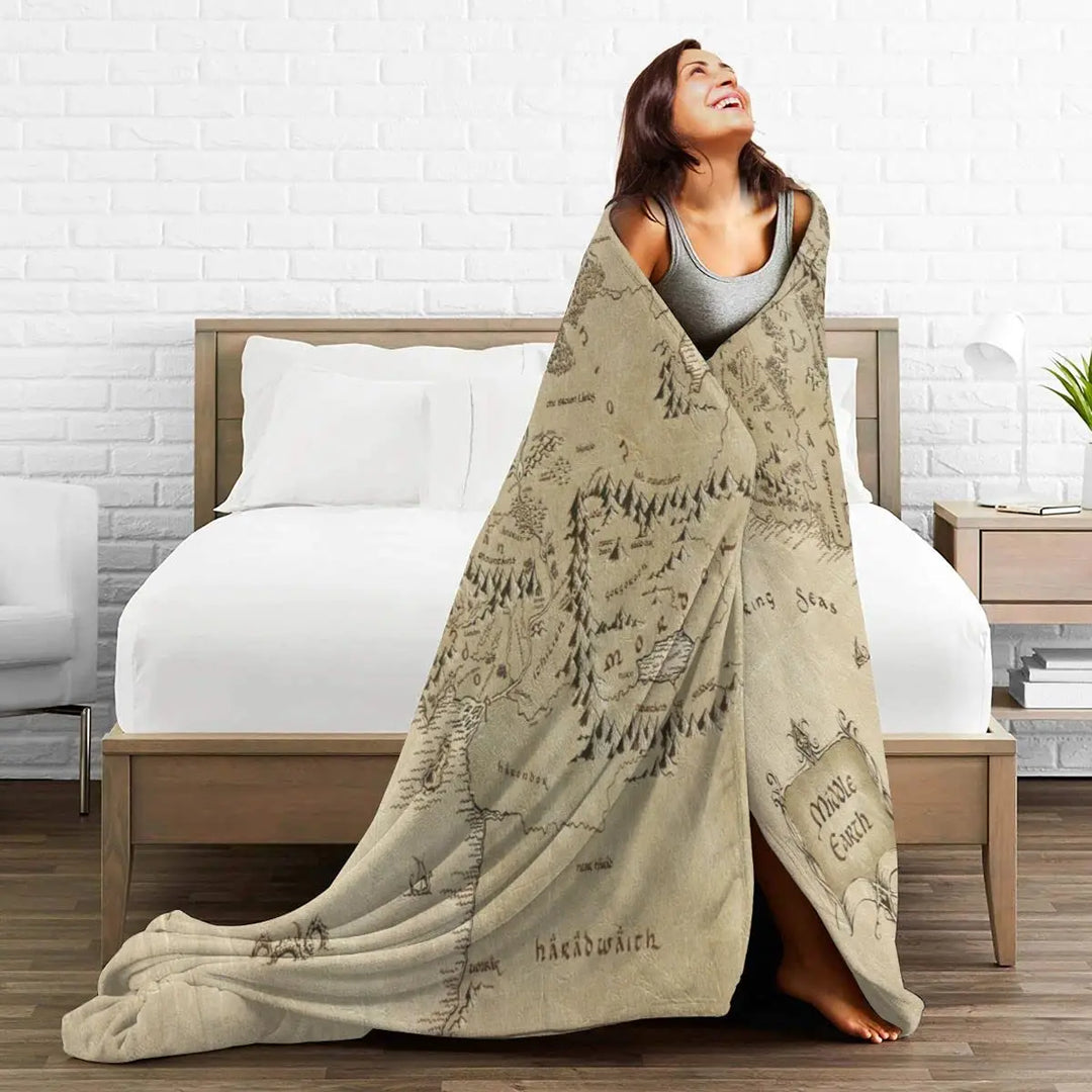 Lisslune | GeoSnug | Comfortable Map Blanket