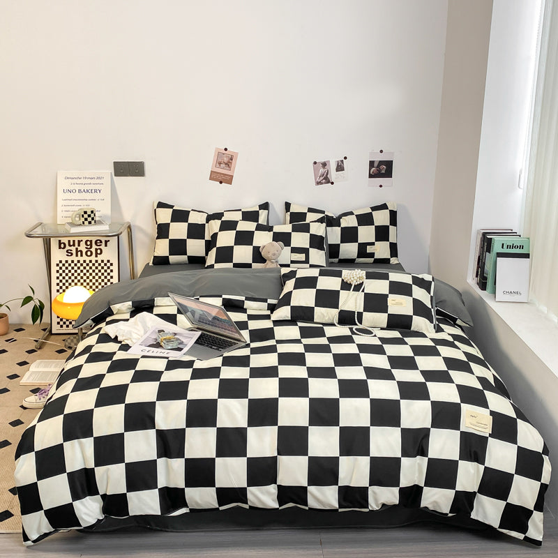 Lisslune | PatternNest | Grid Bedding Set