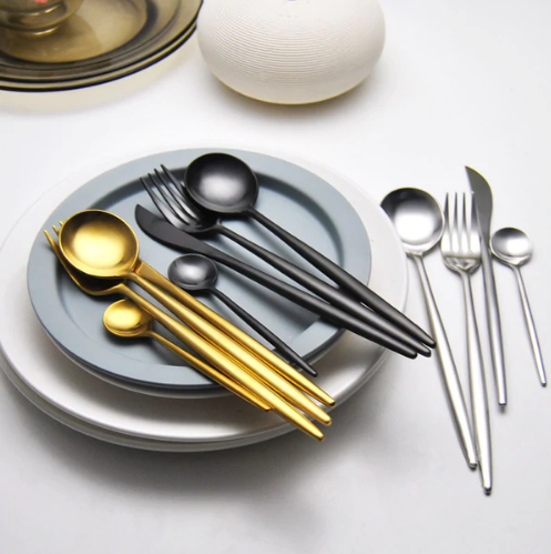 Lisslune | LUXURIOUS STAINLESS STEEL 24-PIECE GOLD-SILVER CUTLERY SET