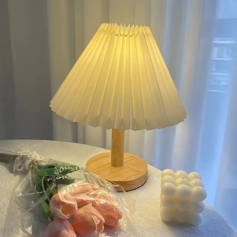 Lisslune | NordicEase pleated table lamp – Scandinavian design with a natural touch