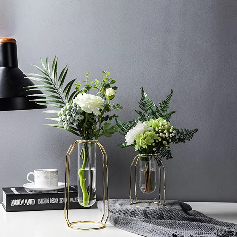 Lisslune | Clear Elegance Glass Vase – Elegant Base for Stylish Flower Arrangements