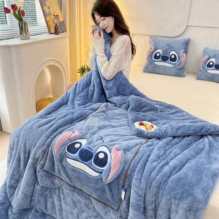 Lisslune | Luxury blanket and cushion set for ultimate comfort