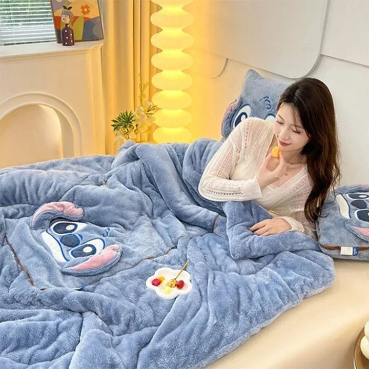 Lisslune | Luxury blanket and cushion set for ultimate comfort