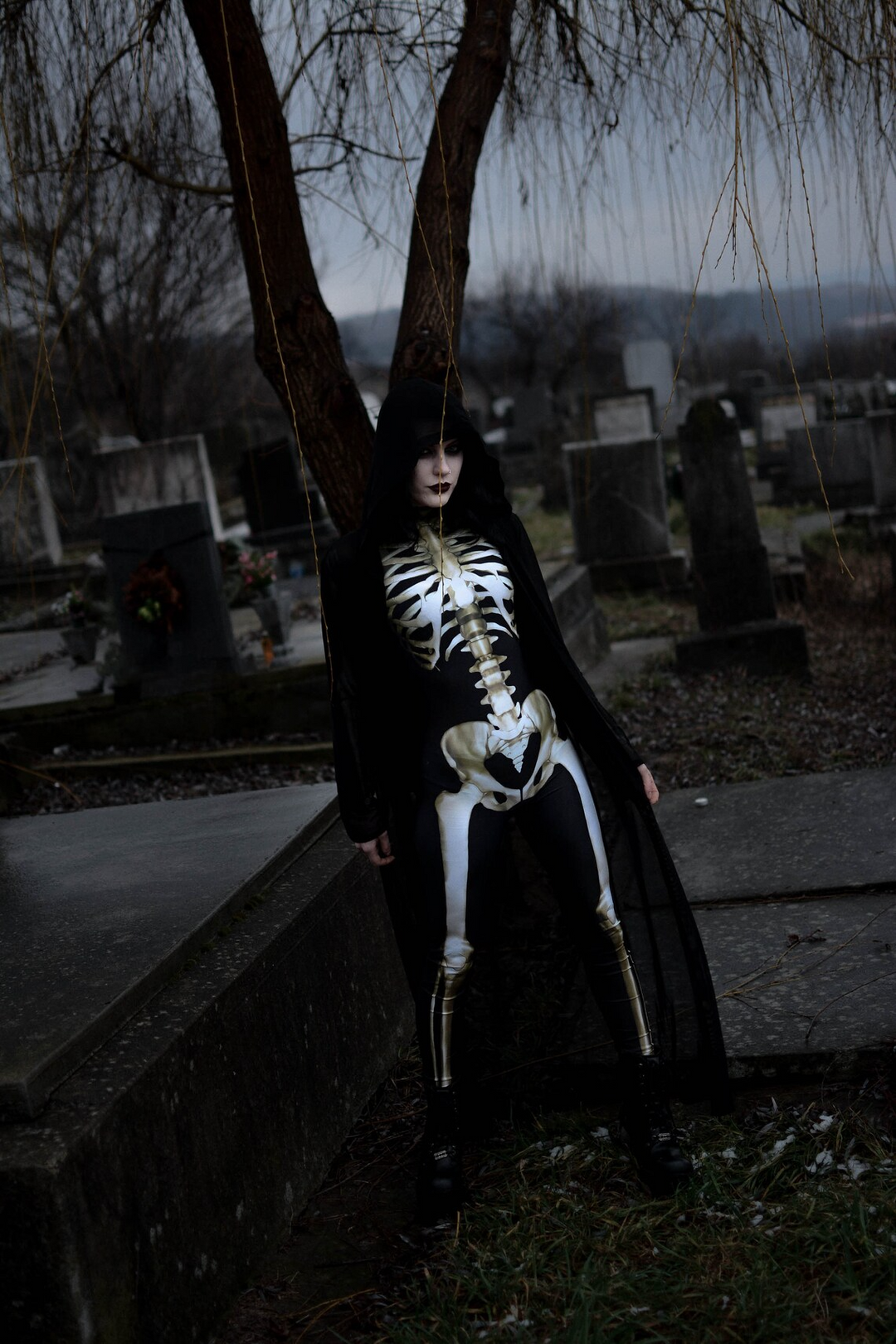 Lisslune | GlowInTheDark BoneCurve Skeleton Costume