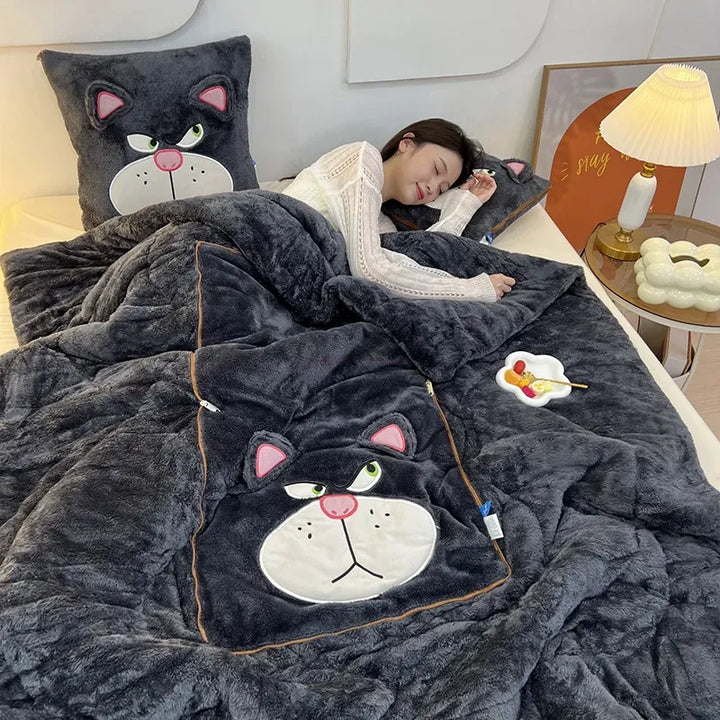Lisslune | Luxury blanket and cushion set for ultimate comfort