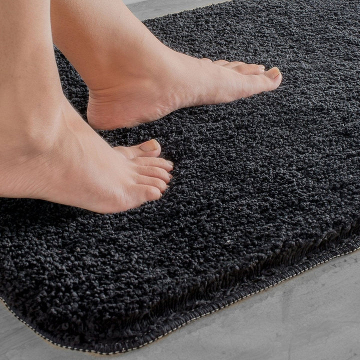 Lisslune | Luxura UltraSoft Bath Mat | Super-absorbent microfiber bathroom rug with anti-slip backing