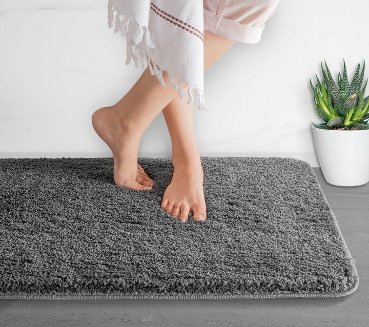 Lisslune | Luxura UltraSoft Bath Mat | Super-absorbent microfiber bathroom rug with anti-slip backing