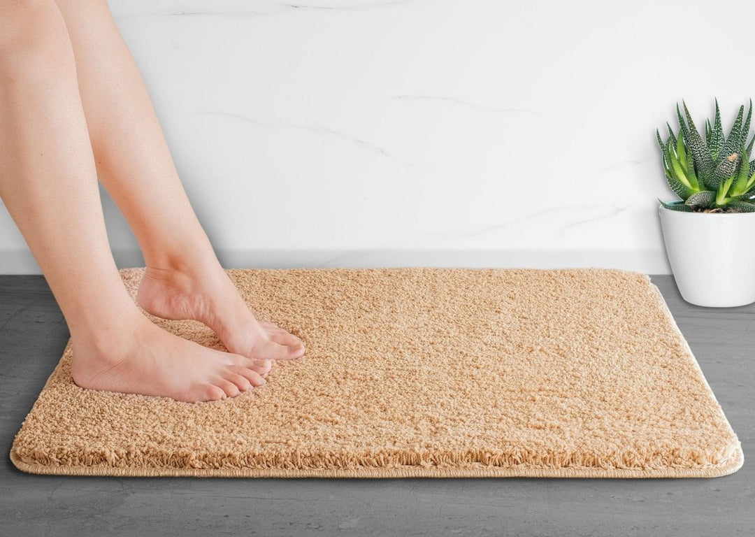 Lisslune | Luxura UltraSoft Bath Mat | Super-absorbent microfiber bathroom rug with anti-slip backing