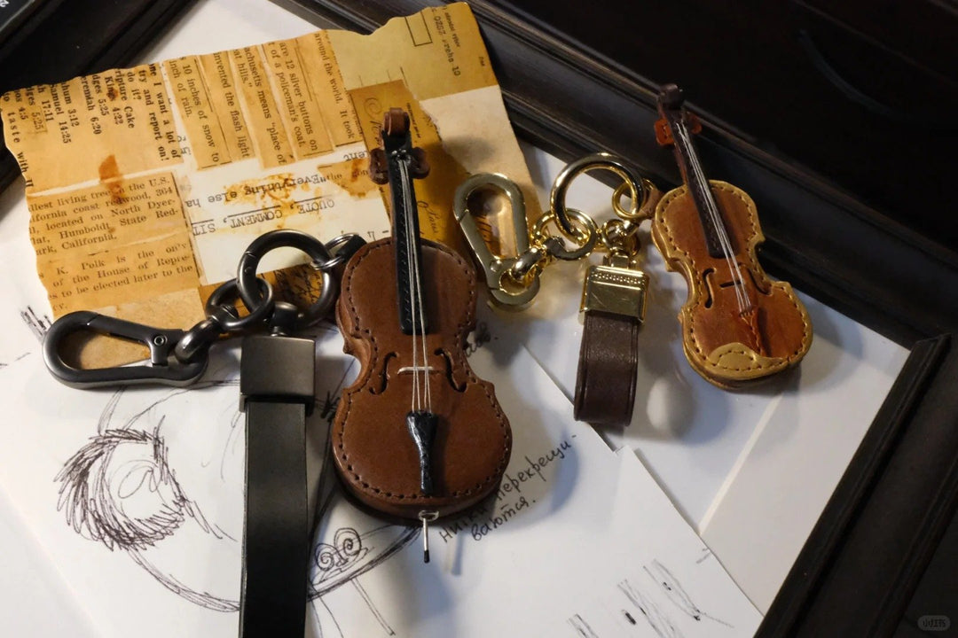 Lisslune | Crafted Leather Violin & Cello Keychain