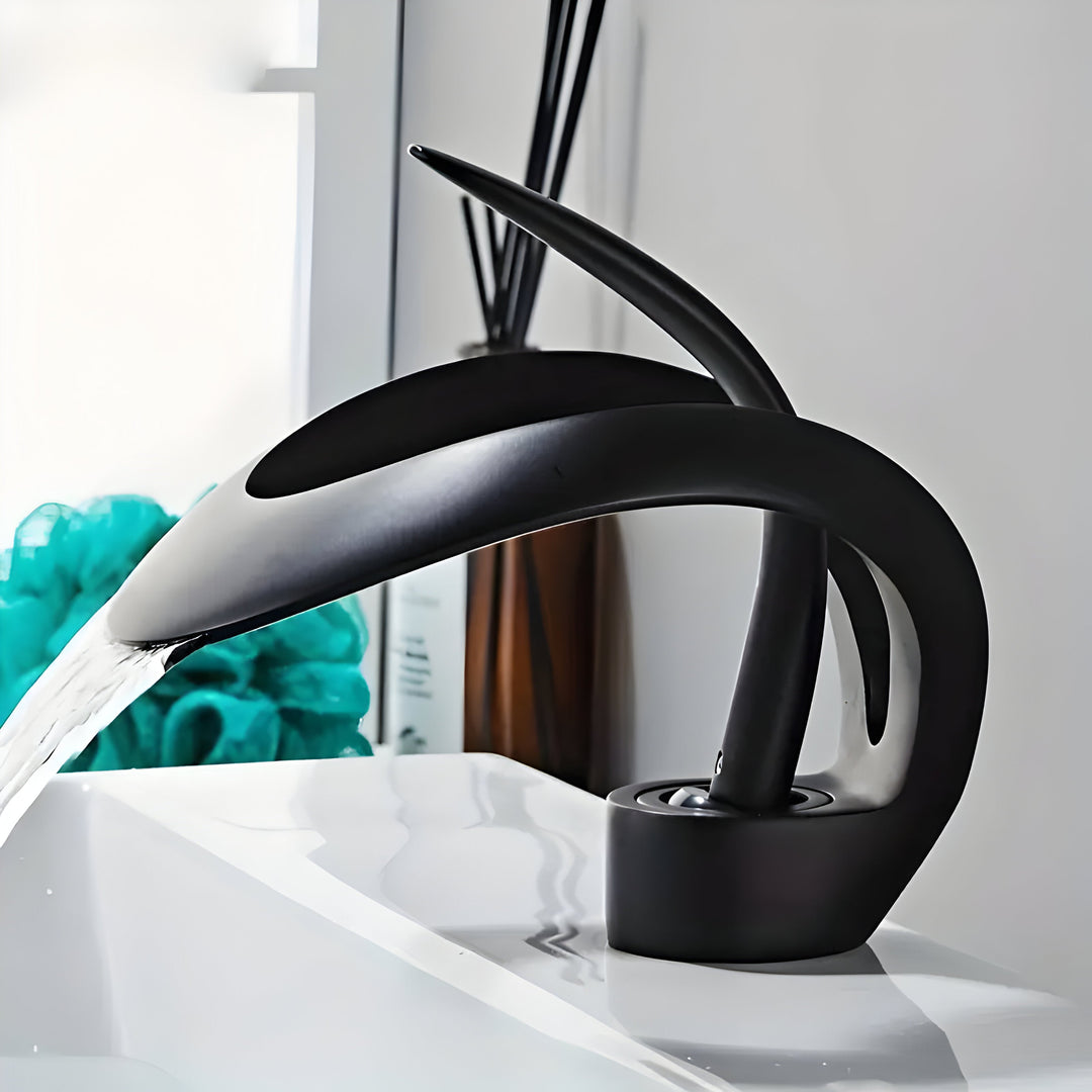 Lisslune | AquaGleam – Minimalist Bathroom Basin Tap