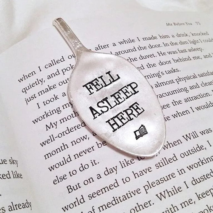 Lisslune | Funny Spoon Bookmark -the perfect gift for a bookworm