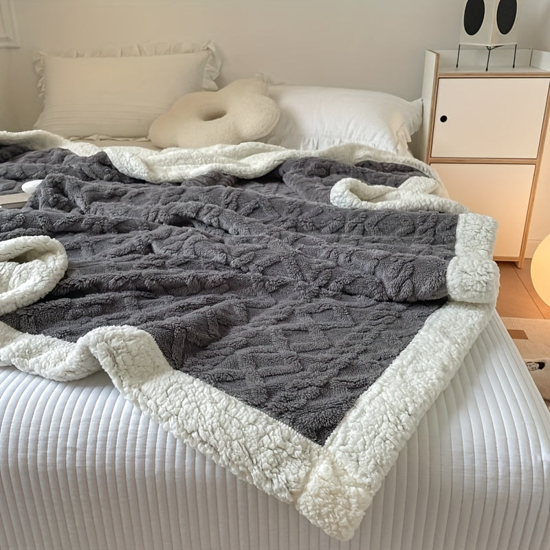 Lisslune | CozyFlip Luxe Reversible Fleece Blanket – Warmth & Style in One
