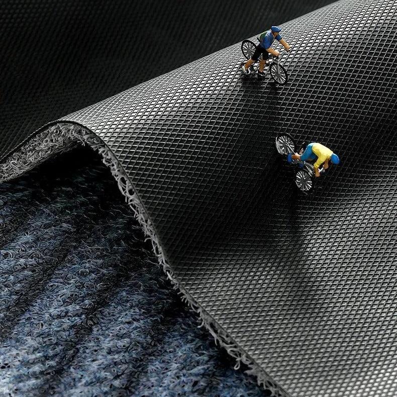 Lisslune | GeoGuard - Robust and modern geometric floor mat