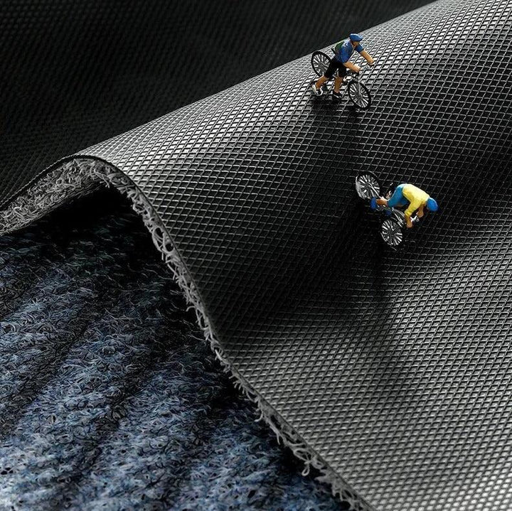 Lisslune | GeoGuard - Robust and modern geometric floor mat