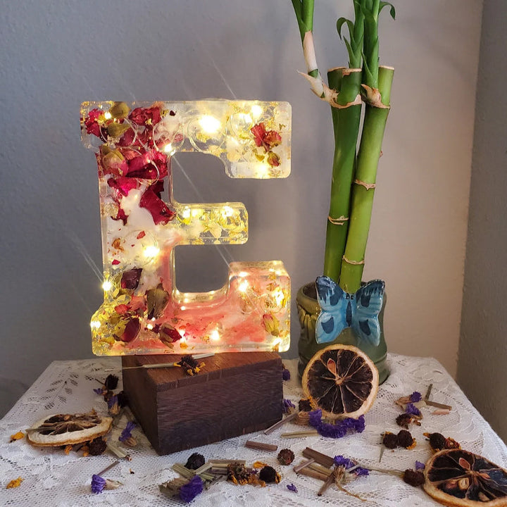 Lisslune | Floral Resin Night Light