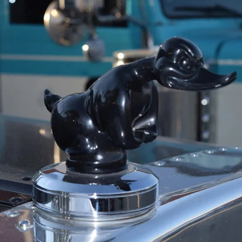 Lisslune | CarMascot - Stylish chrome duck figure