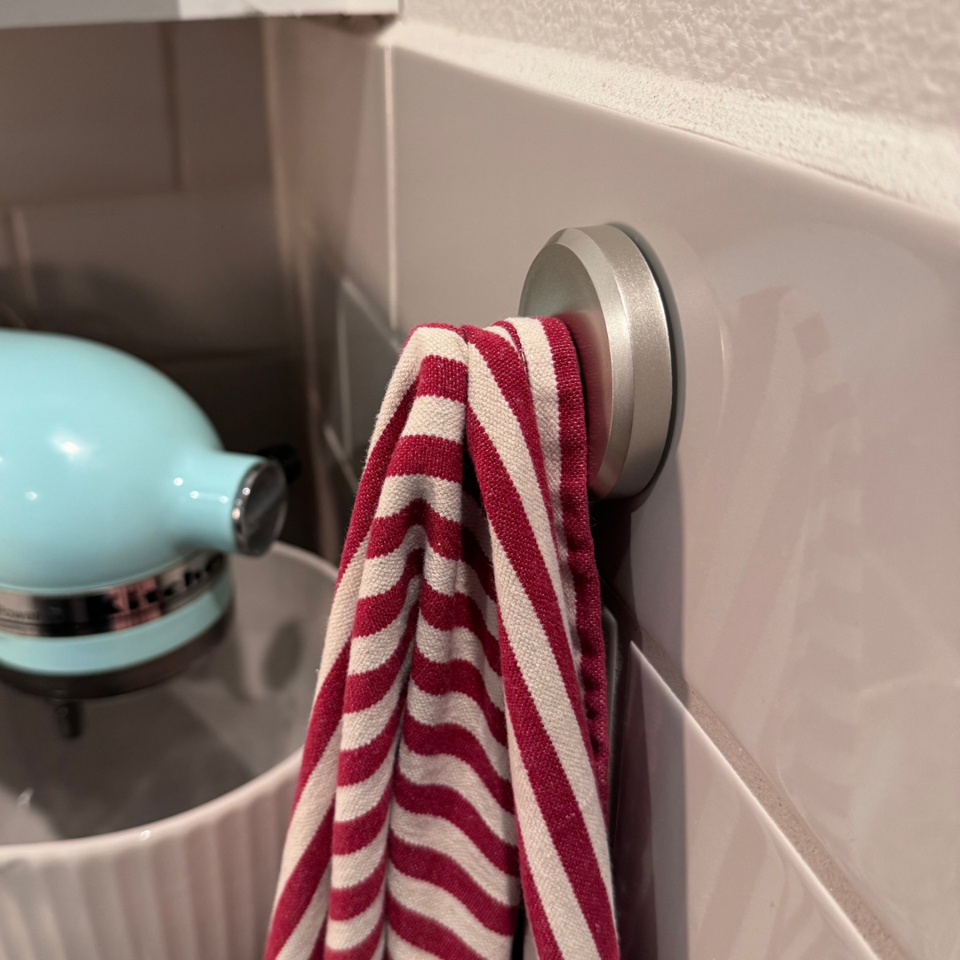 Lisslune | Suction Hook - Adhesive and reusable suction hook